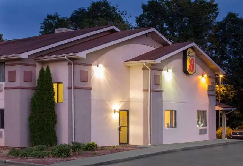 مُتل Super 8 By Wyndham Lewisburg