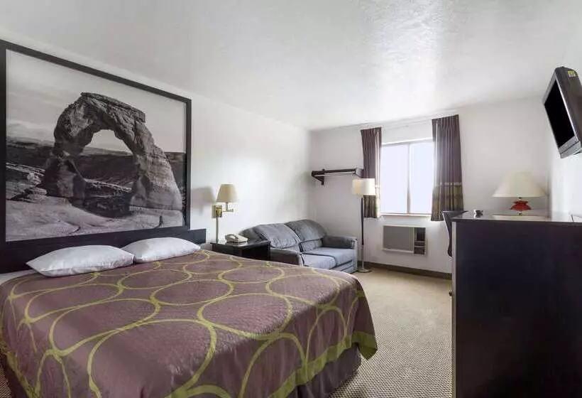 Мотель Super 8 By Wyndham Logan