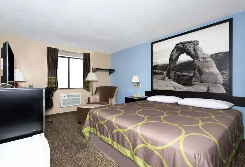 Мотель Super 8 By Wyndham Logan