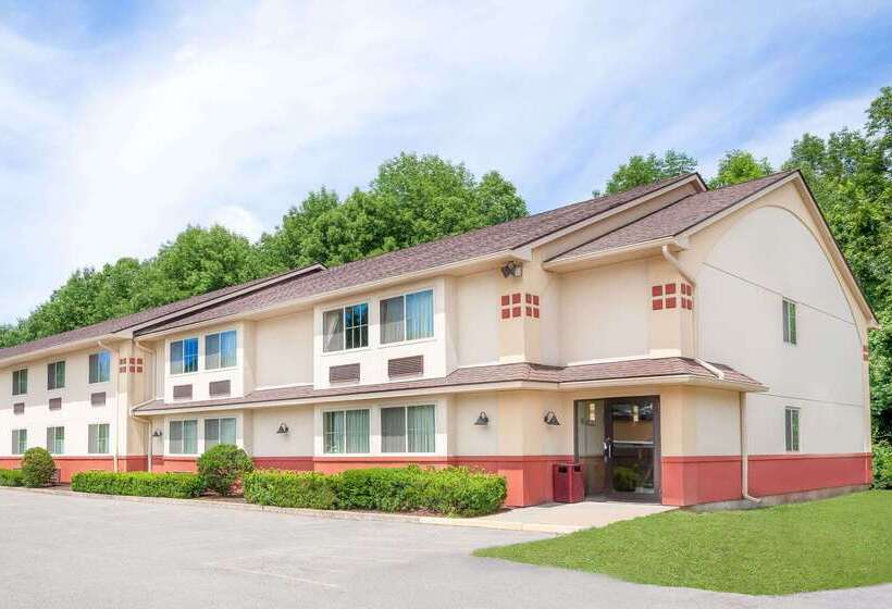 Motel Super 8 By Wyndham Oneonta/cooperstown
