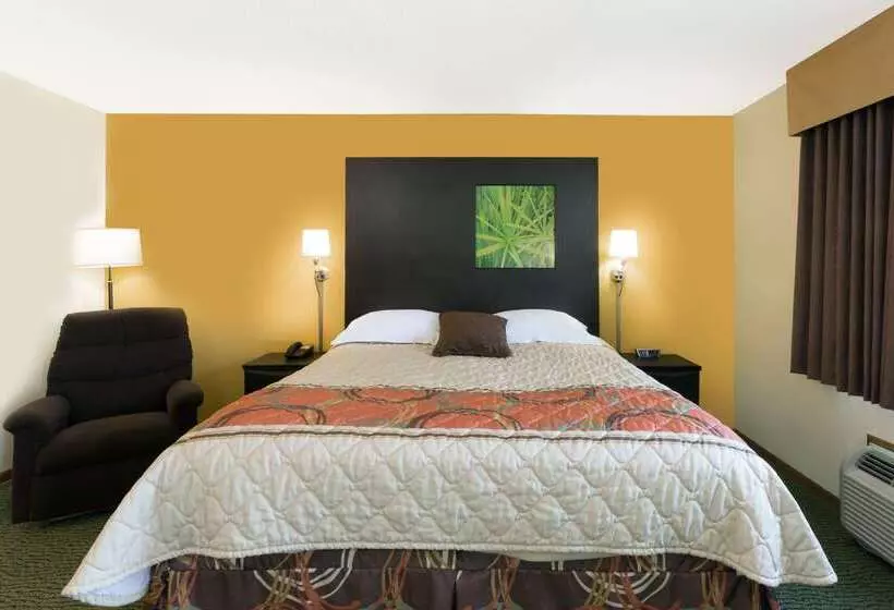 فندق على الطريق Super 8 By Wyndham Perry Ia