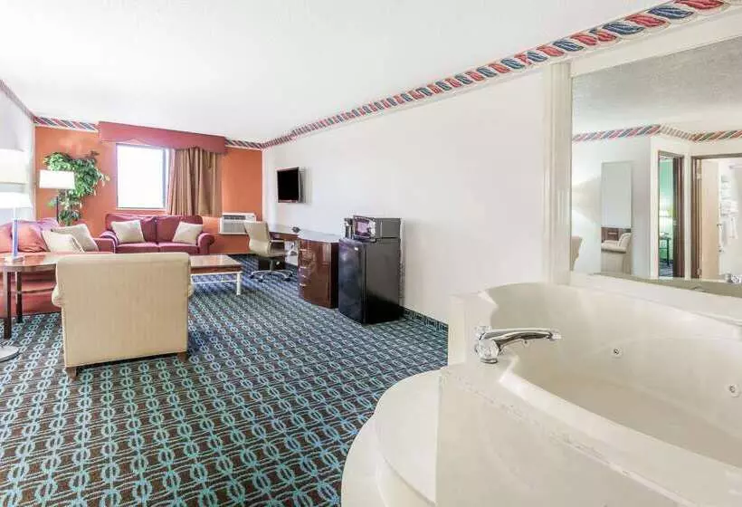 Мотель Super 8 By Wyndham Sterling Heights/detroit Area