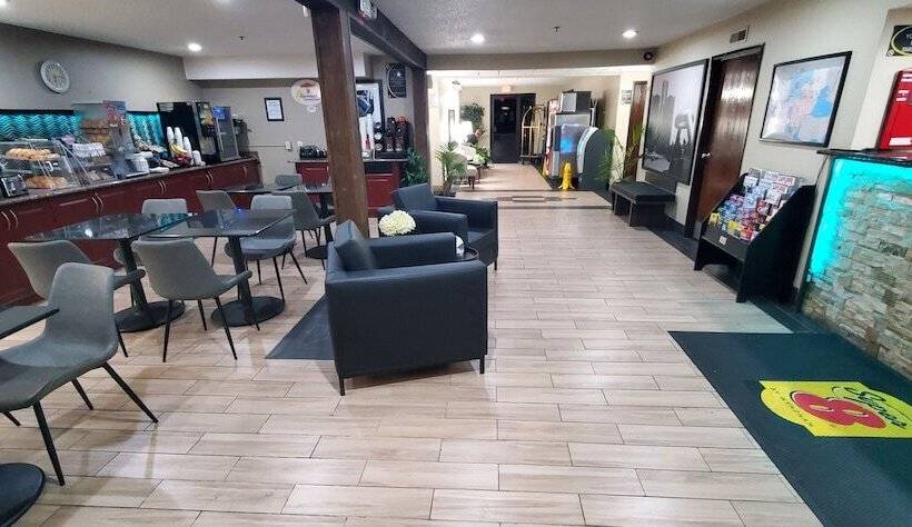 汽车旅馆  Super 8 By Wyndham Sterling Heights/detroit Area