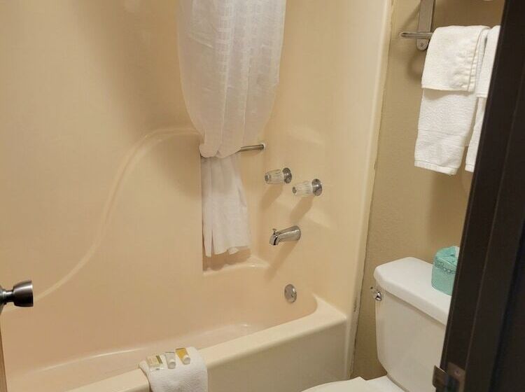 モーテル Super 8 By Wyndham Sullivan