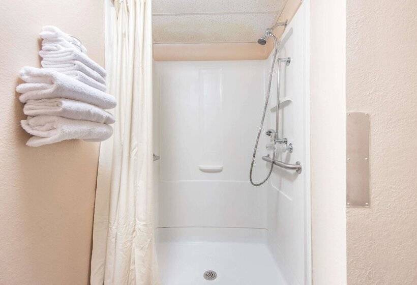 モーテル Super 8 By Wyndham Sullivan