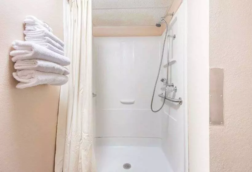 모텔 Super 8 By Wyndham Sullivan