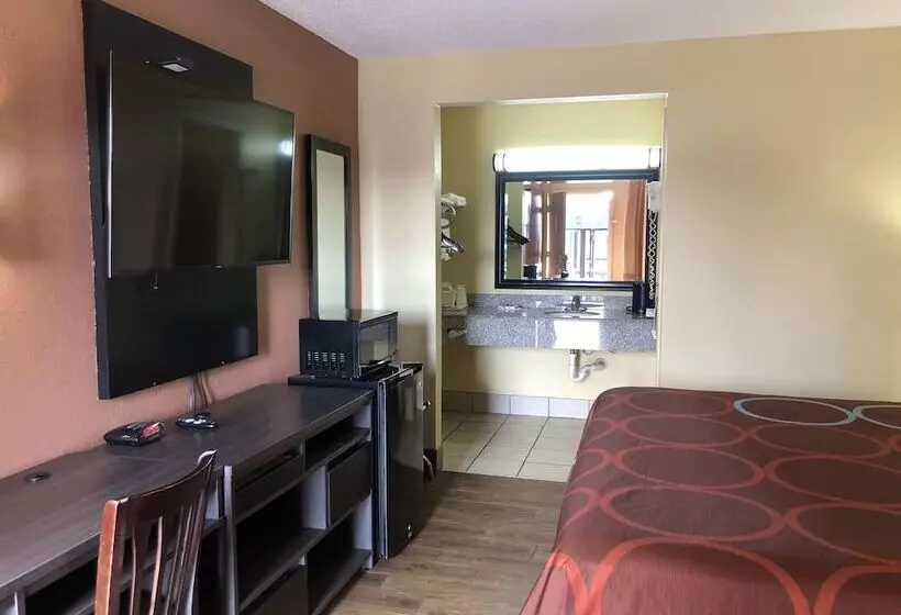 فندق على الطريق Super 8 By Wyndham Tulsa