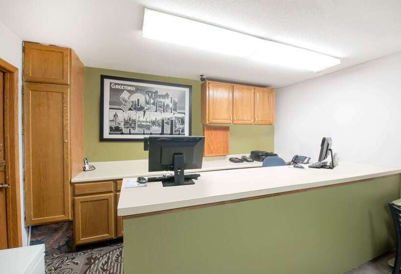 فندق على الطريق Super 8 By Wyndham Winner Sd