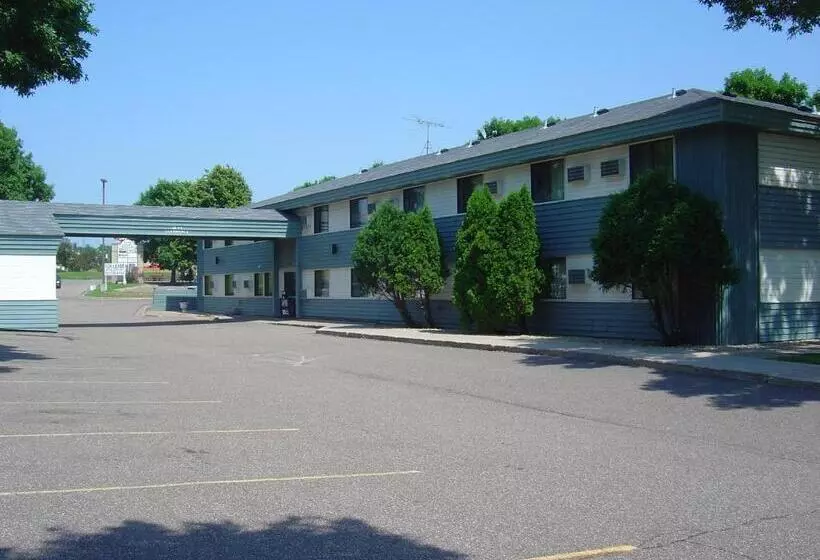 فندق على الطريق Wakota Inn And Suites