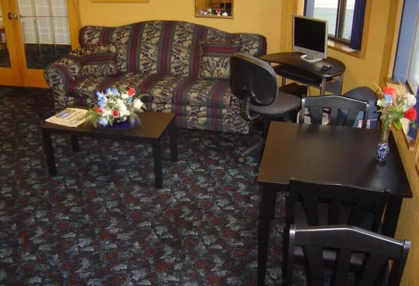 فندق على الطريق Wakota Inn And Suites