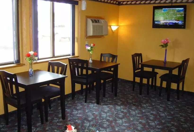 فندق على الطريق Wakota Inn And Suites