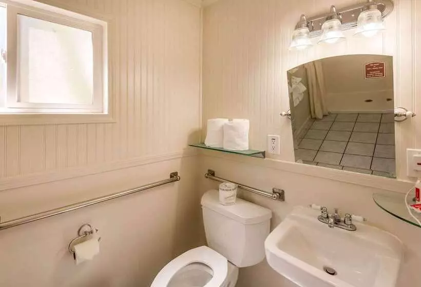 Tahoe Chalet, The Theme Inn