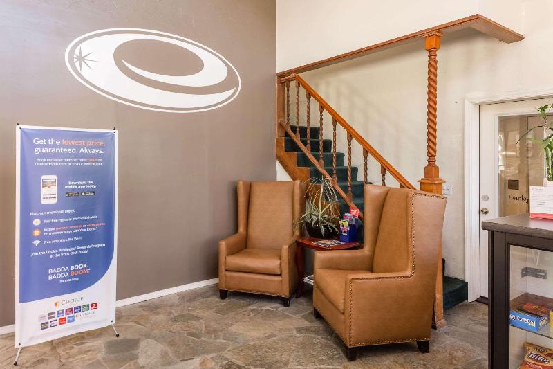 Tahoe Chalet, The Theme Inn