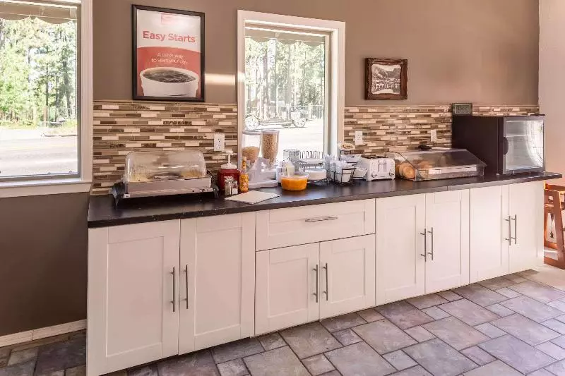 Tahoe Chalet, The Theme Inn