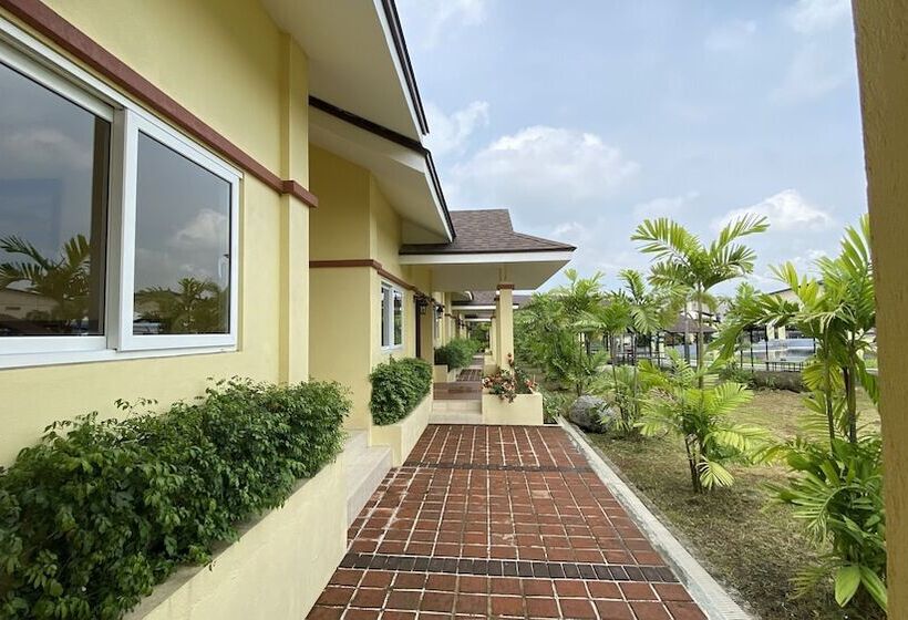 Amaro Resort By Cocotel