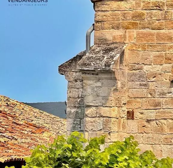 ベッドアンドブレックファースト La Maison Des Vendangeurs   Table D Hôtes Le Soir Du Jeudi Au Dimanche  Jacuzzi   Balnéo Spa   Acces