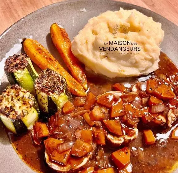 ベッドアンドブレックファースト La Maison Des Vendangeurs   Table D Hôtes Le Soir Du Jeudi Au Dimanche  Jacuzzi   Balnéo Spa   Acces