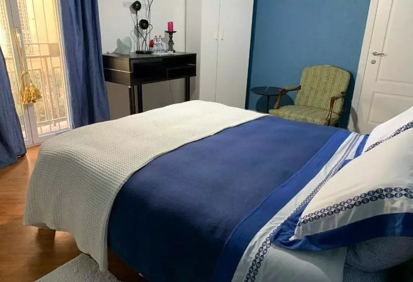 تختخواب و صبحانه Flora Inn Scotti S House   Due Passi In Centro