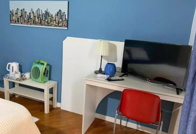 تختخواب و صبحانه Flora Inn Scotti S House   Due Passi In Centro