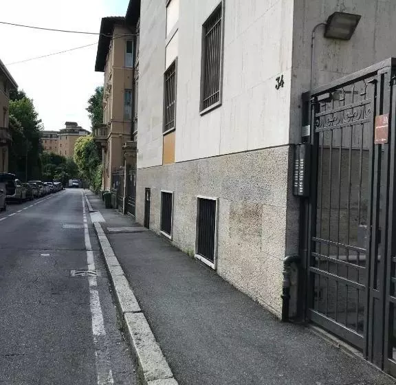 تختخواب و صبحانه Flora Inn Scotti S House   Due Passi In Centro