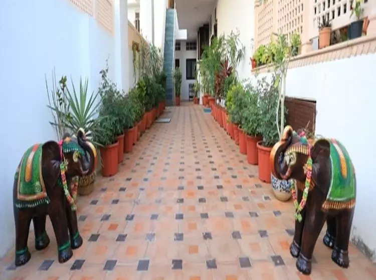Harnawa Haveli   Hostel