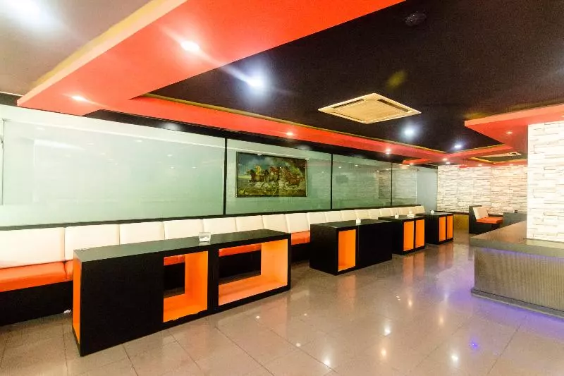 Holly Sentosa Hotel By Oyo Rooms