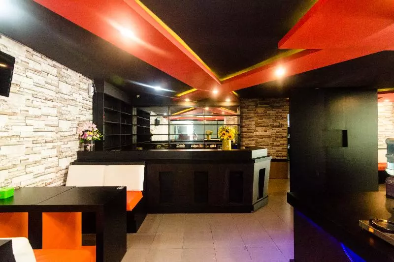 Holly Sentosa Hotel By Oyo Rooms