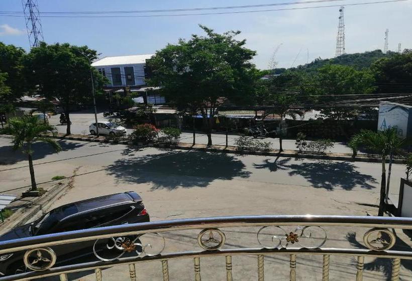 ホテル Asria By Oyo Rooms