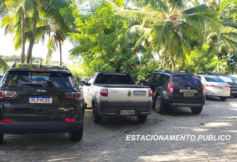 בית מלון כפרי Praia Do Forte Suites