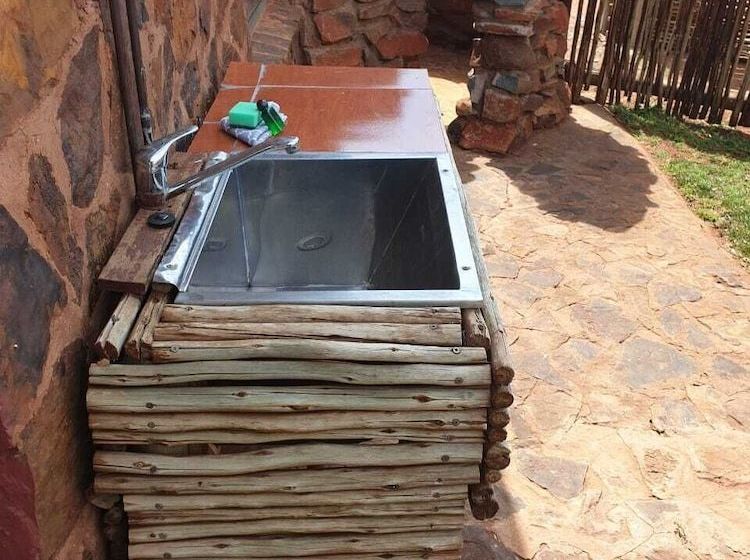 בית מלון כפרי Sisibala Game Farm