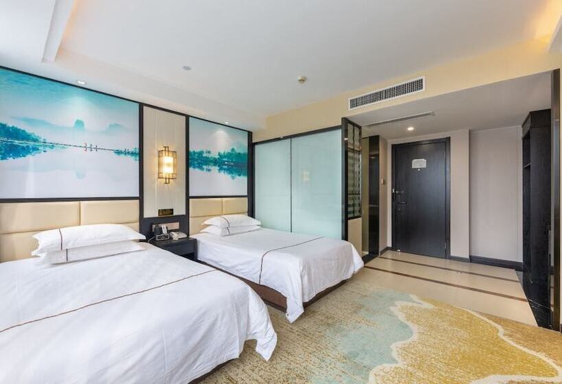 Hotel Yiwu Luck Bear