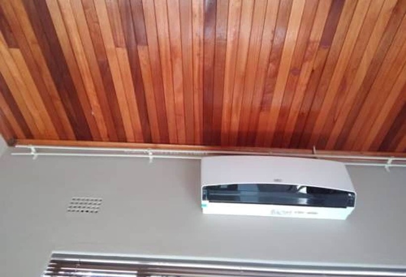 Ivory Inn Bed & Breakfast