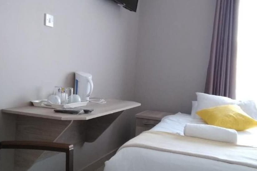 Ivory Inn Bed & Breakfast