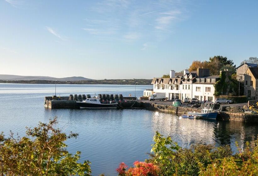 Roundstone Quay House