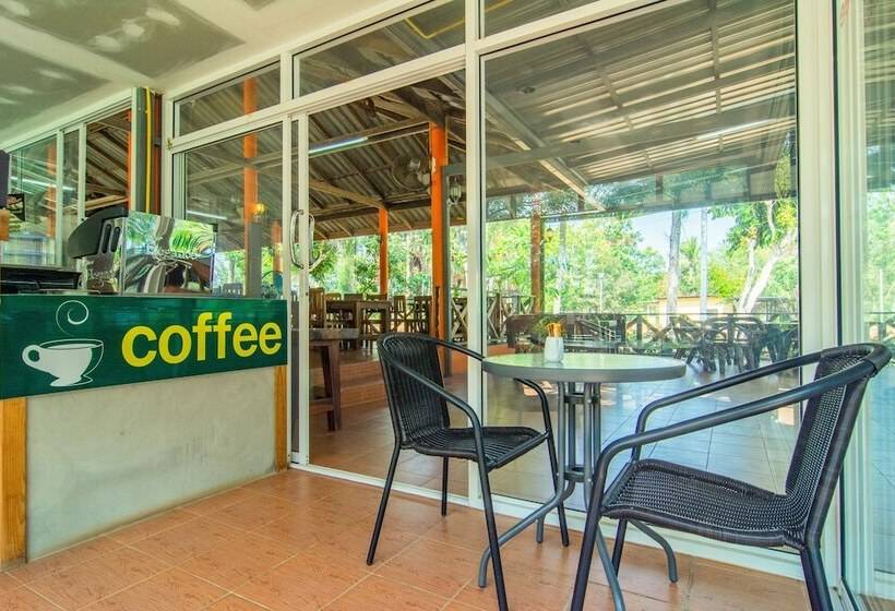 هتل Garfield Resort Pranburi By Oyo Rooms