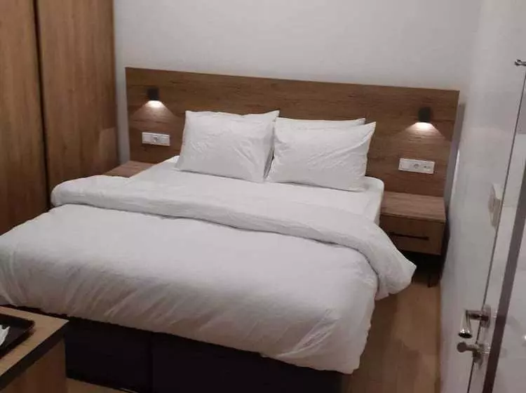 Tramvay Otel