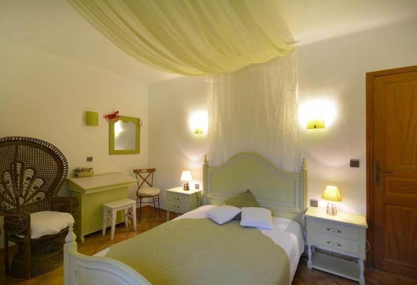 Entre Mer Et Collines