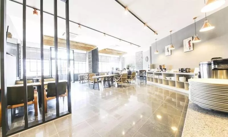 Hotelli Gwangju Songjeong  The Sol