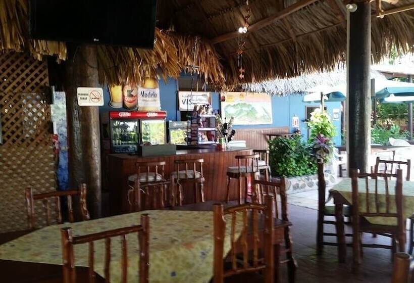 هتل Viñas Del Lago