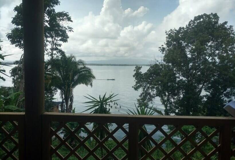 هتل Viñas Del Lago