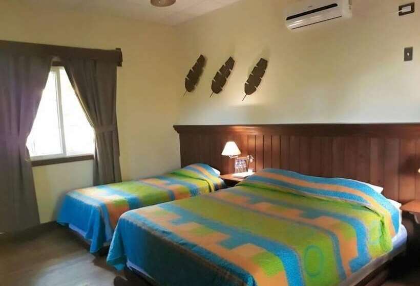 هتل Viñas Del Lago