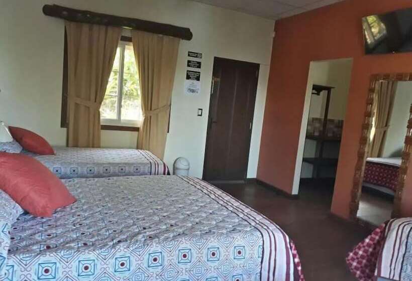 هتل Viñas Del Lago