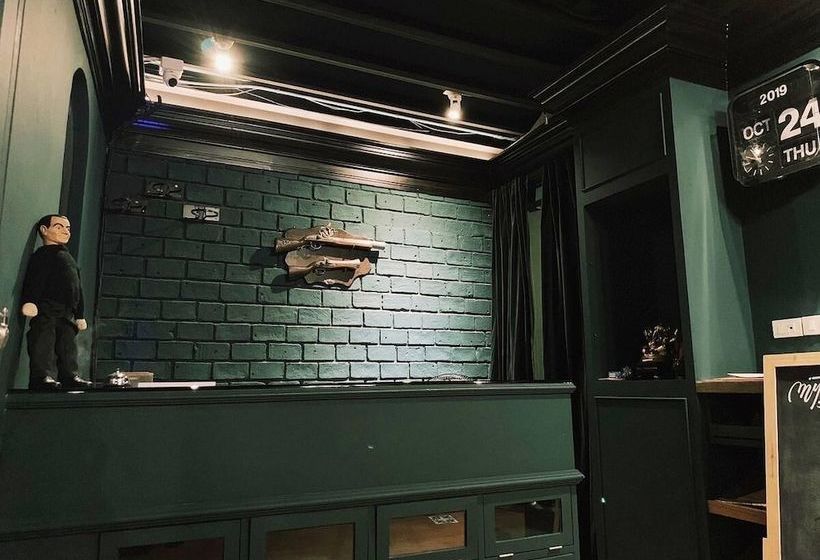 Mystery Hostel By Oyo Rooms