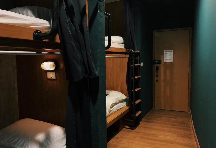 Mystery Hostel By Oyo Rooms