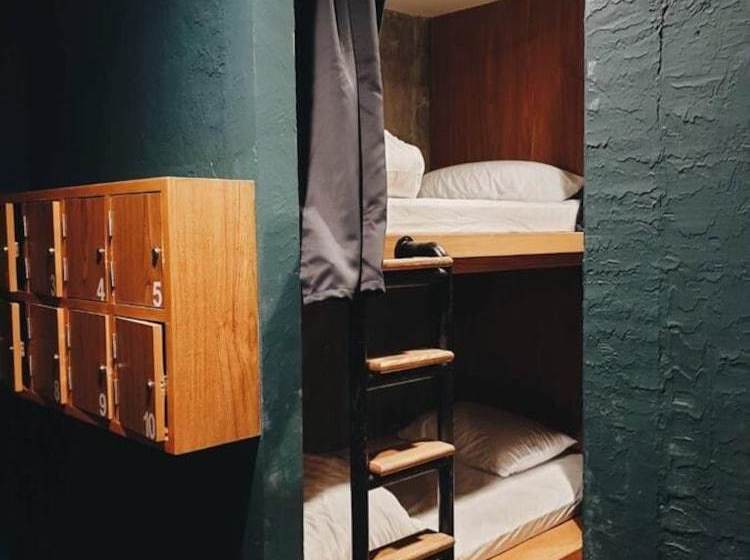 Mystery Hostel By Oyo Rooms