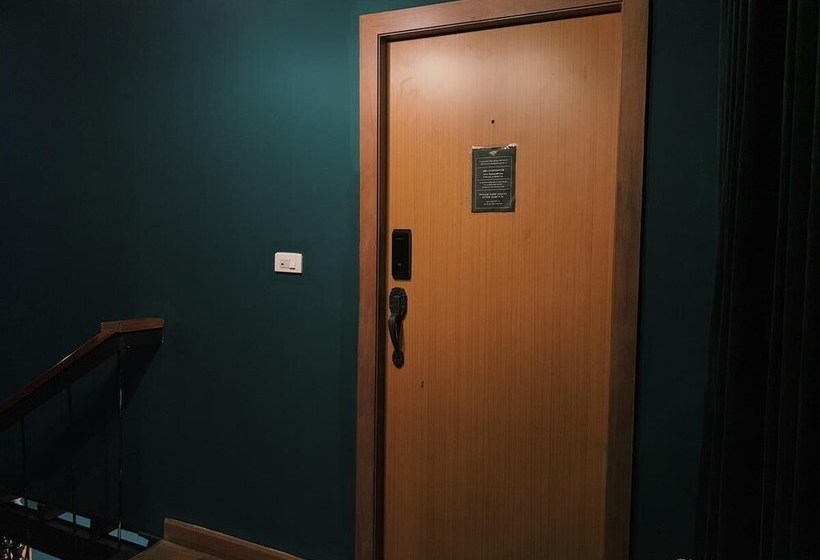 Mystery Hostel By Oyo Rooms