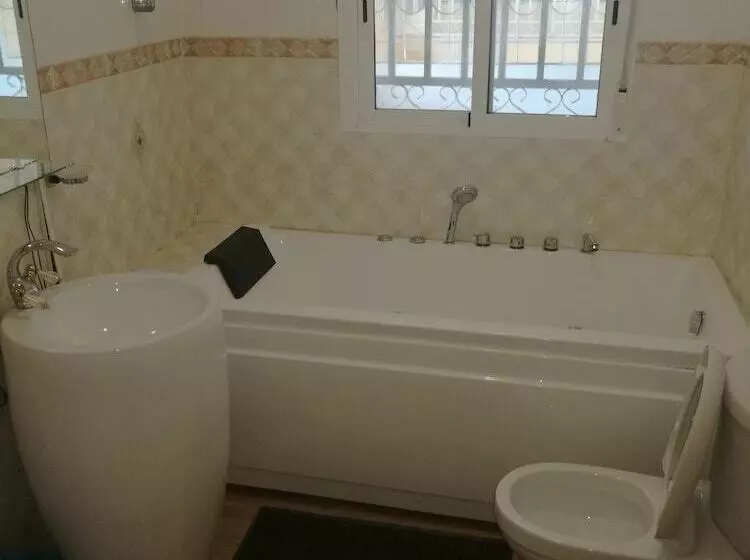 پانسیون Casa Suit Capir