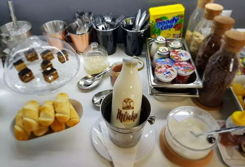 Majatalo Penzión Galéria