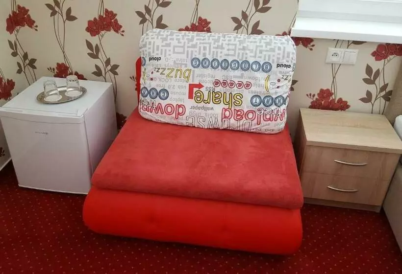 Majatalo Penzión Galéria