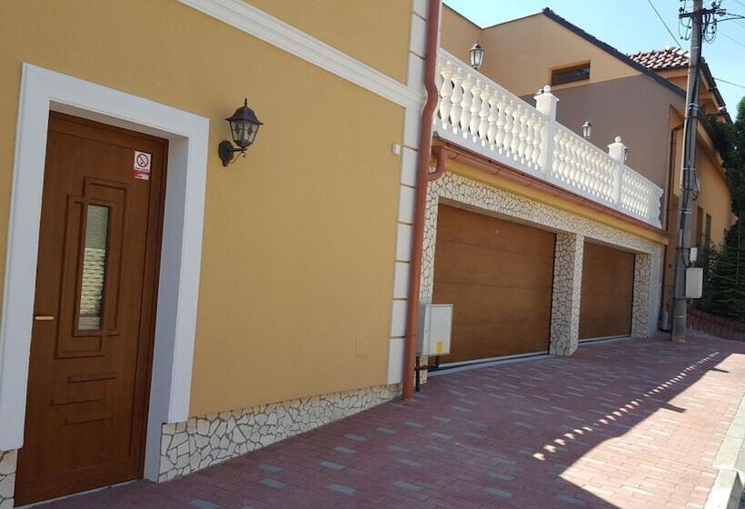 بنسيون Penzión Galéria